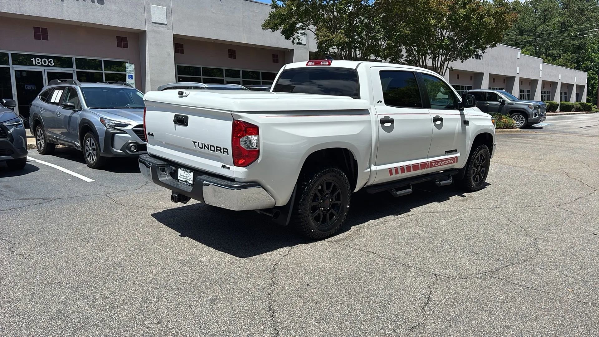 Used 2020 Toyota Tundra SR5 w/ SR5 Upgrade Package image 5