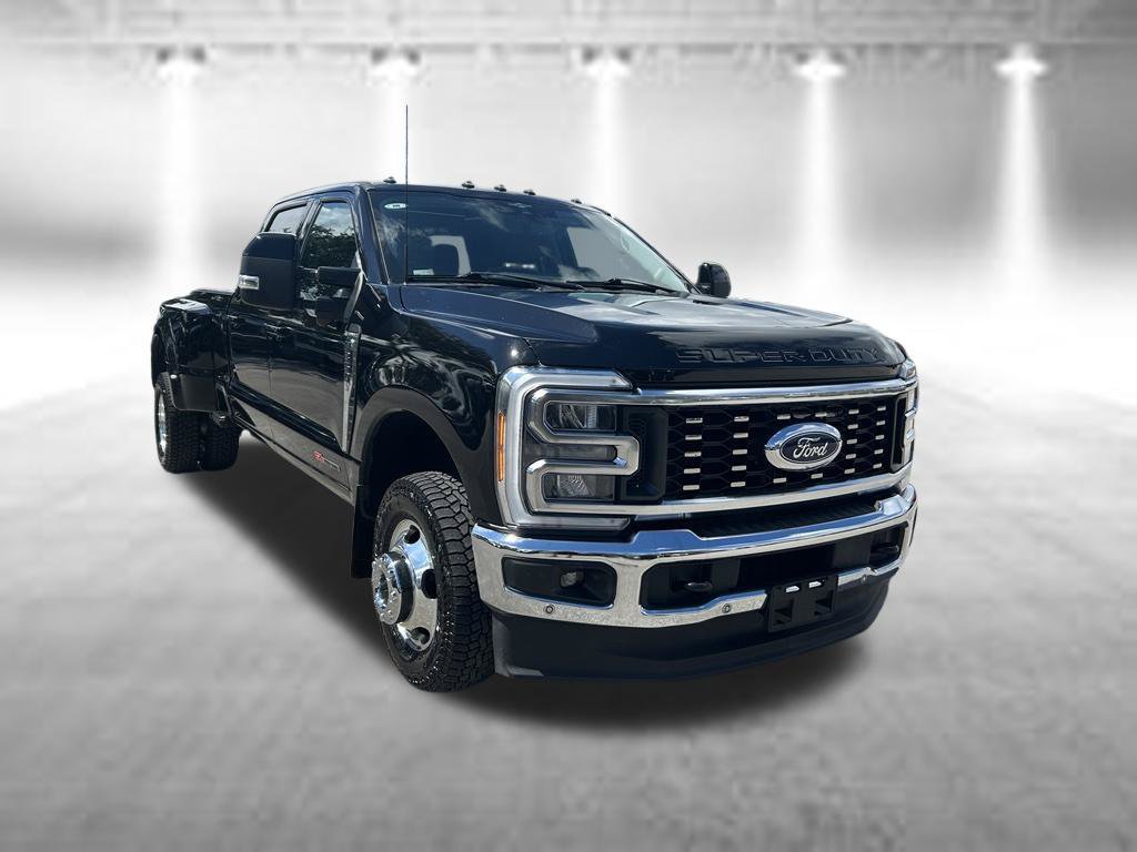 Used 2023 Ford F350 Lariat w/ Lariat Ultimate Package AWD/4WD image 2