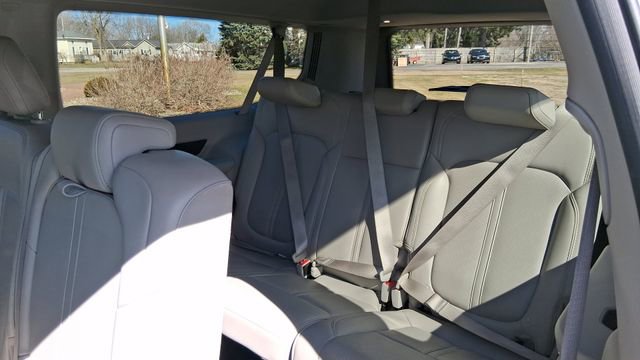 Used 2024 Jeep Wagoneer L Series III w/ Flexible Seating Group image 22