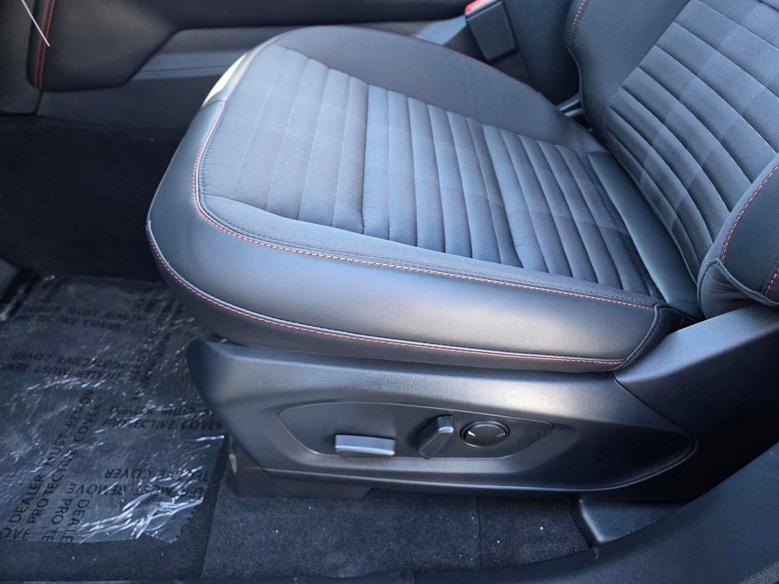 New 2026 Ford Explorer ST-Line w/ ST-Line Street Pack AWD/4WD image 8