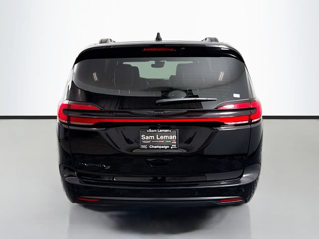 New 2026 Chrysler Pacifica Select w/ S Appearance Package FWD image 6