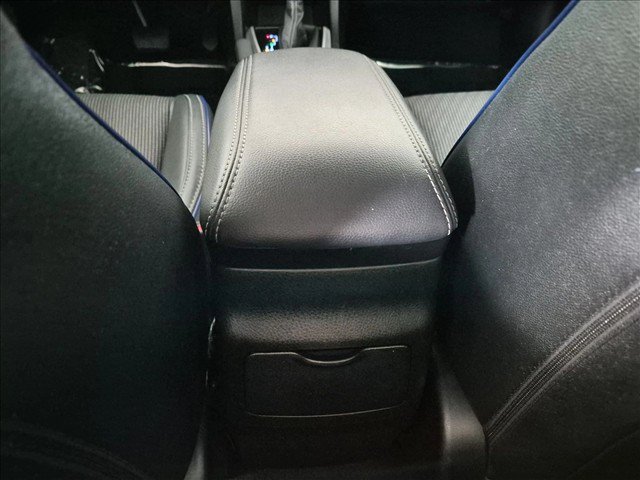 Used 2017 Toyota Corolla SE w/ Carpet Mat Package (TMS) FWD image 17