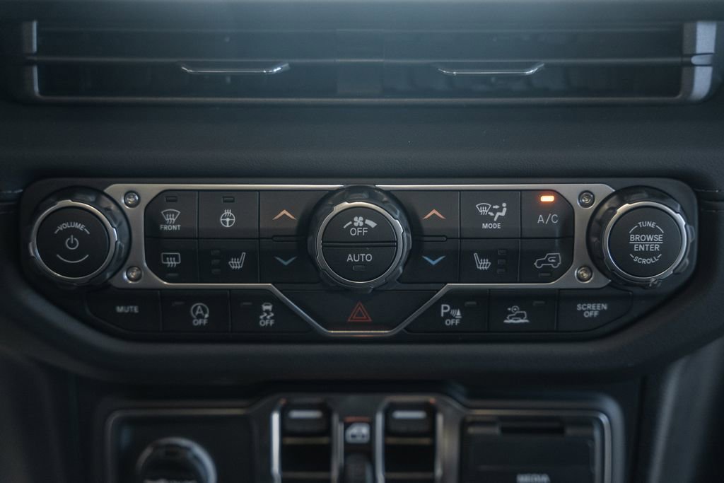 New 2025 Jeep Wrangler Rubicon w/ Steel Bumper Group image 22