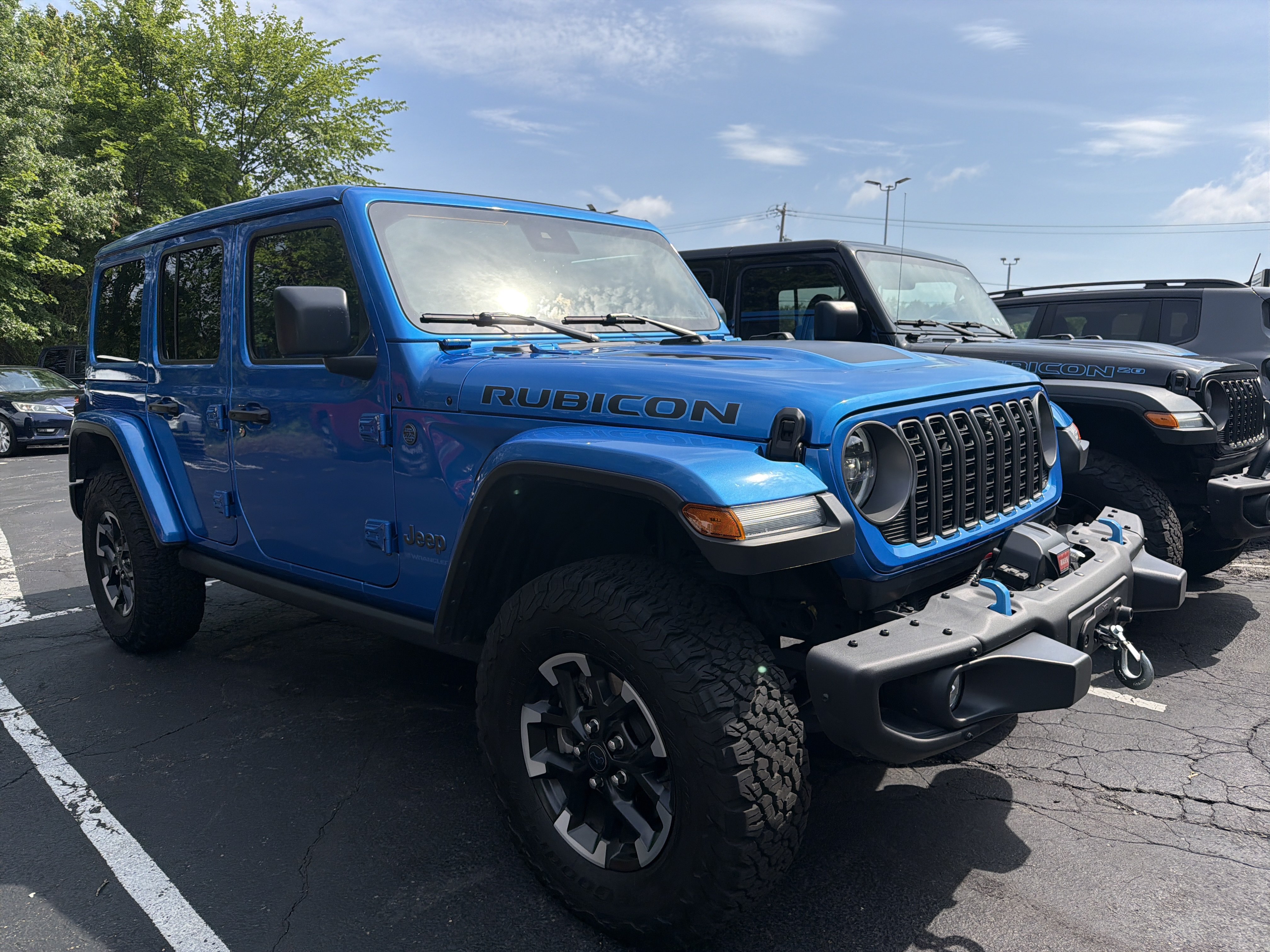 Certified 2025 Jeep Wrangler Unlimited Rubicon 4xe AWD/4WD image 1