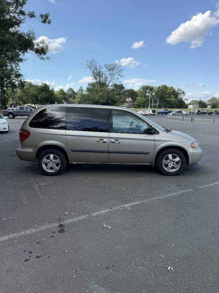 Used 2007 Dodge Caravan SXT FWD image 8