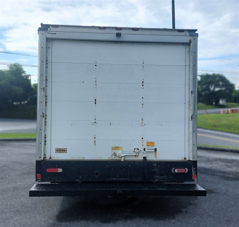 Used 2017 Chevrolet Express 4500 image 6