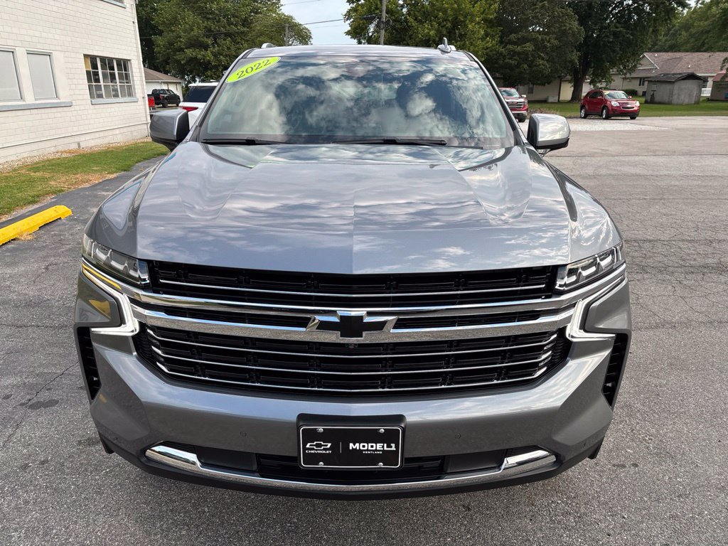 Used 2022 Chevrolet Tahoe LT w/ Luxury Package AWD/4WD image 2