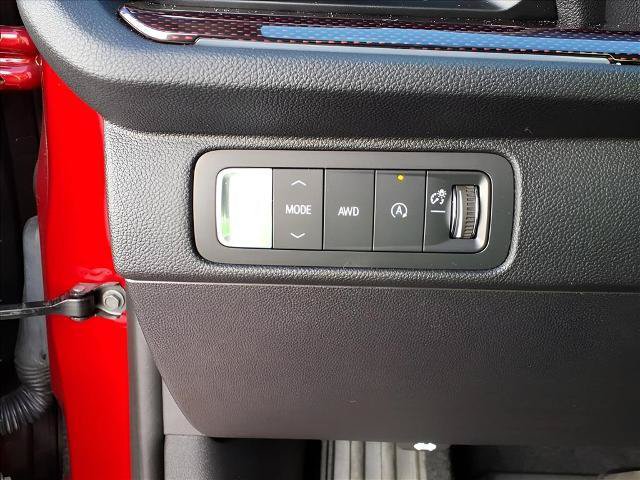 Used 2024 Chevrolet Traverse RS w/ LPO, Floor Liner Package image 18