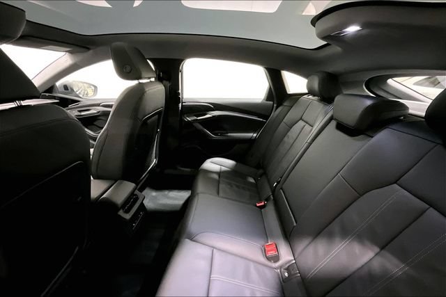 Used 2025 Audi A6 e-tron Premium w/ Ultra Package AWD/4WD image 20