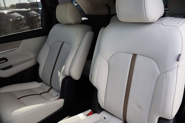 Used 2024 MAZDA CX-90 3.3 Turbo w/ Premium Plus Pkg image 17