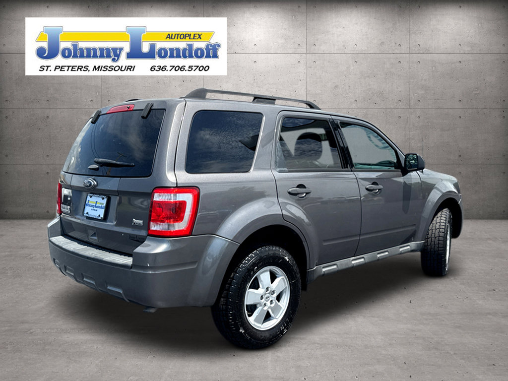 Used 2012 Ford Escape XLT FWD image 2