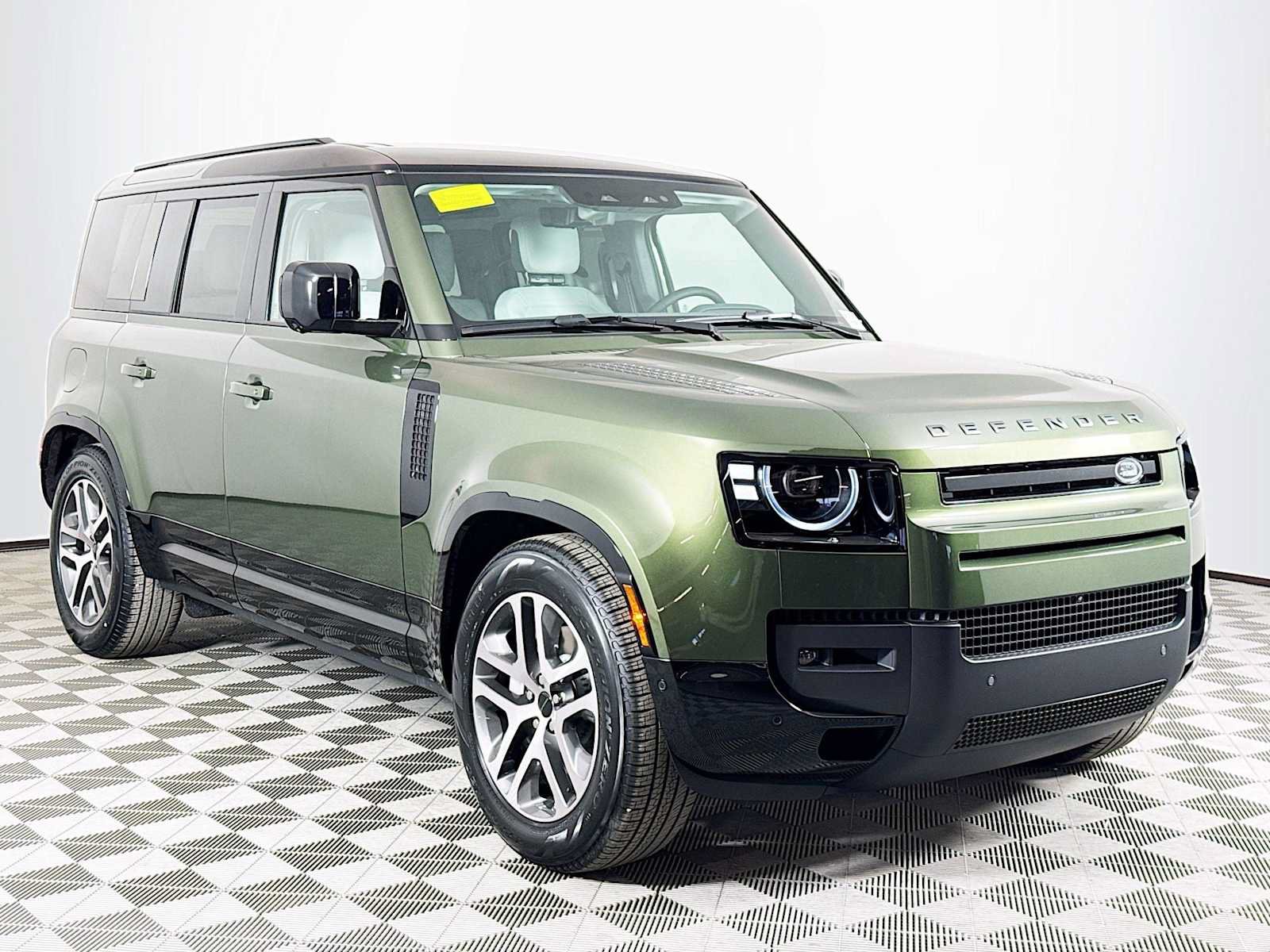 New 2026 Land Rover Defender 110 X-Dynamic SE AWD/4WD image 3