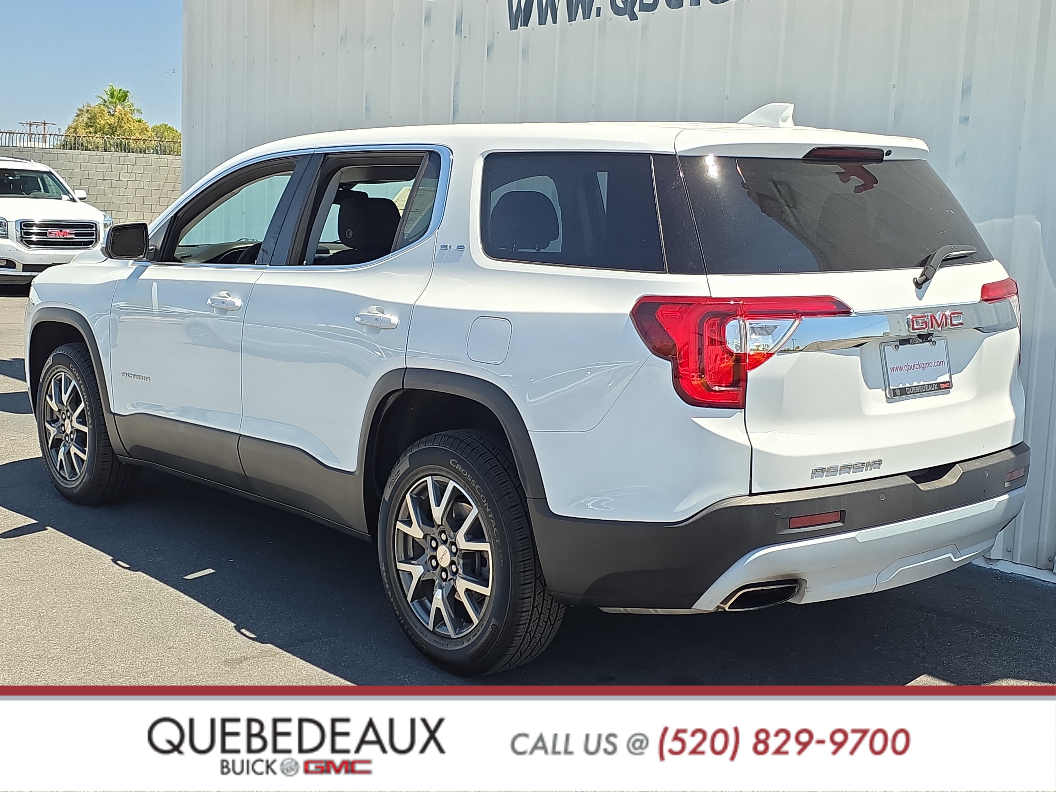 Used 2022 GMC Acadia SLE FWD image 5