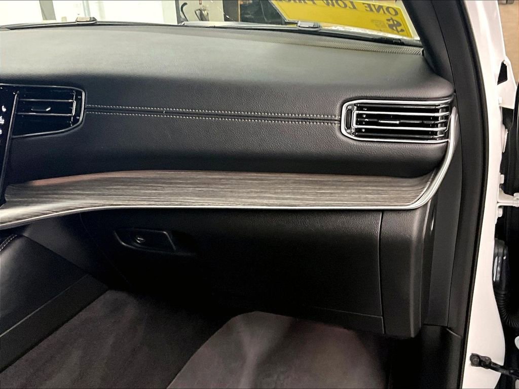 Used 2024 Jeep Wagoneer L Series III w/ Flexible Seating Group image 13