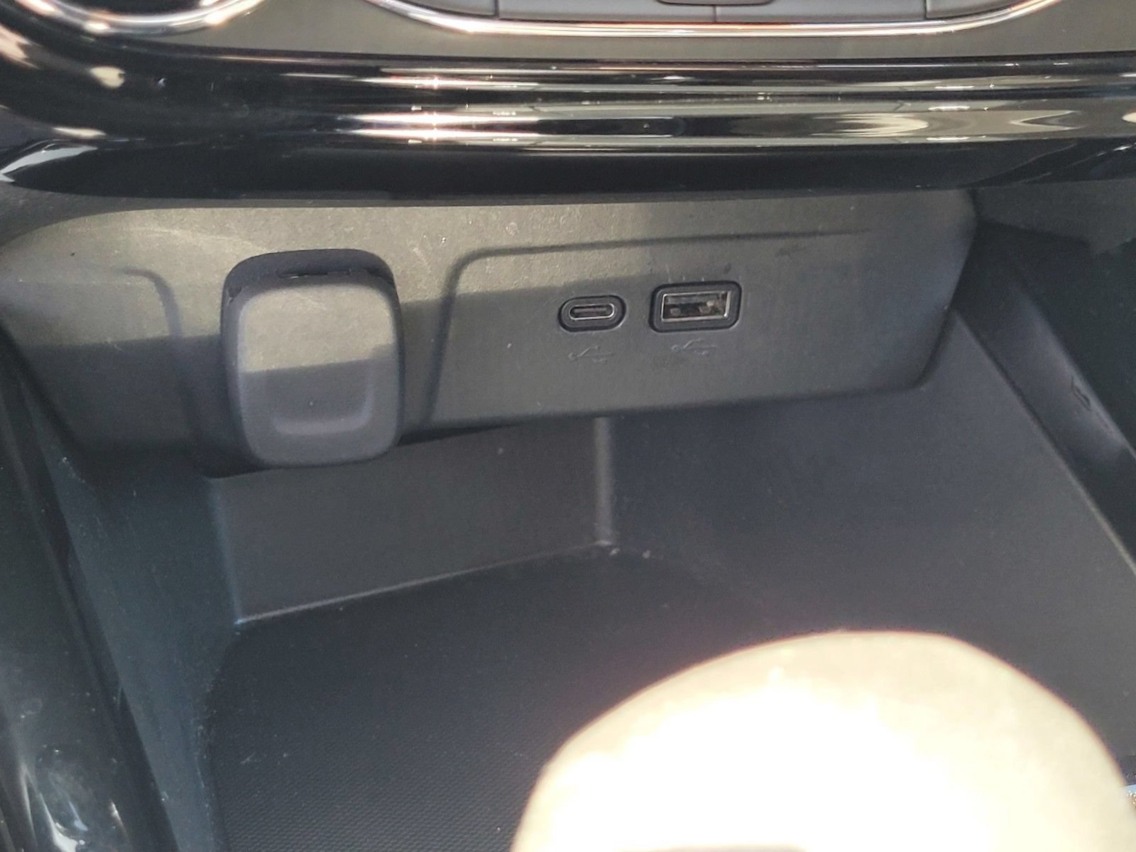Used 2024 Chevrolet Trax RS FWD image 22