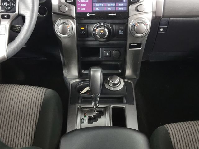 Used 2022 Toyota 4Runner SR5 AWD/4WD image 25