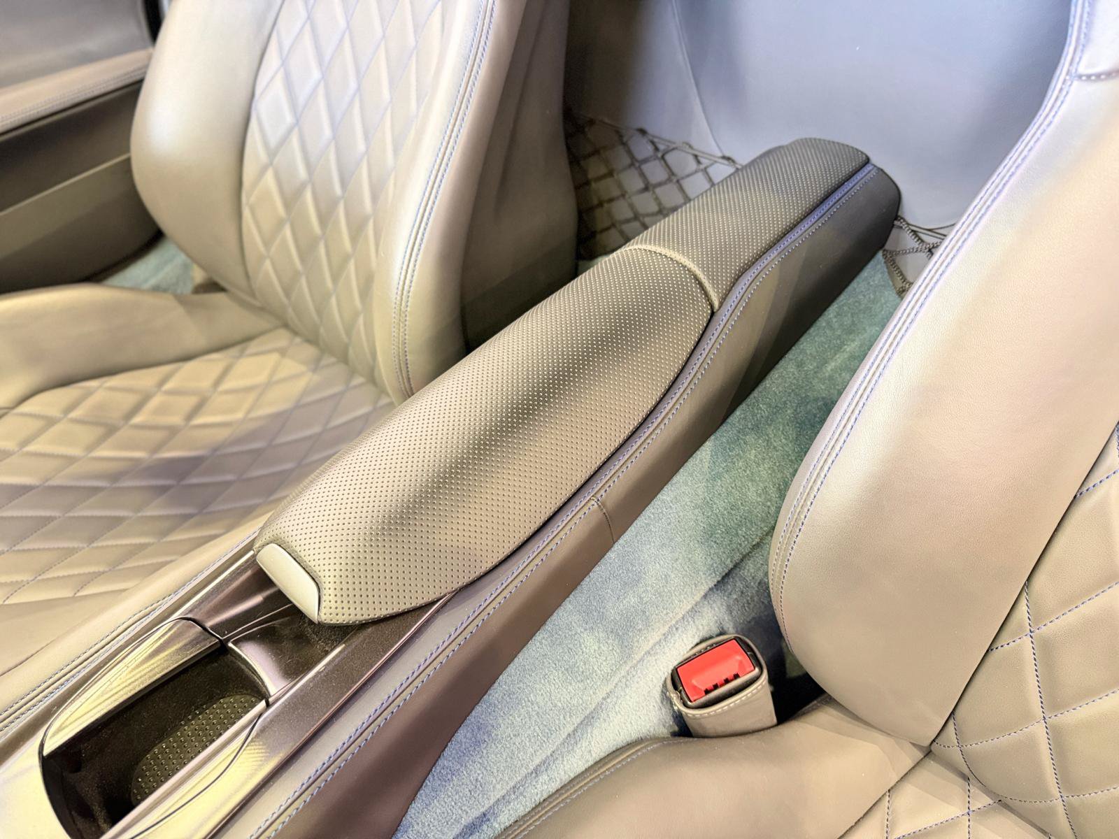 Used 2019 Ferrari 812 Superfast RWD image 34