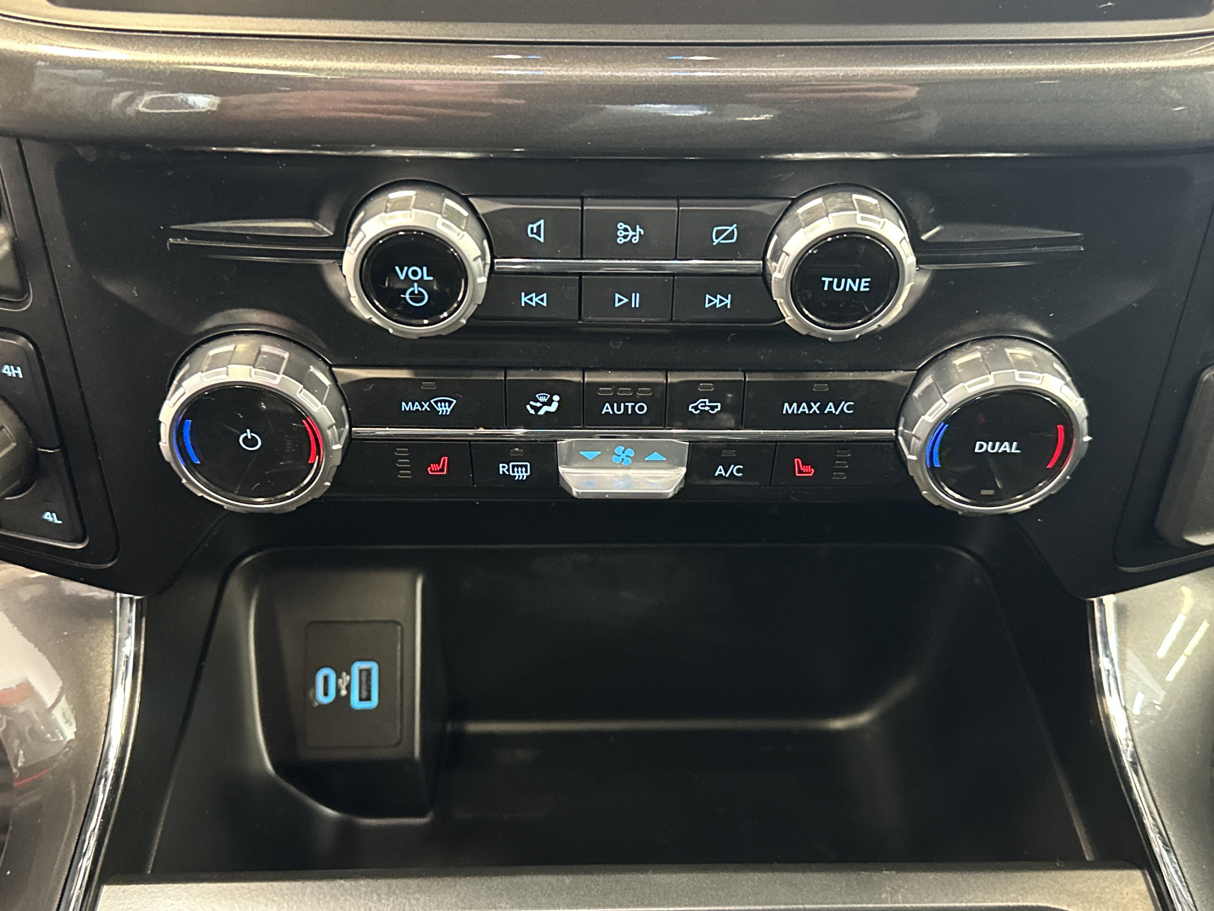 Used 2023 Ford F150 XLT w/ Equipment Group 302A High image 34