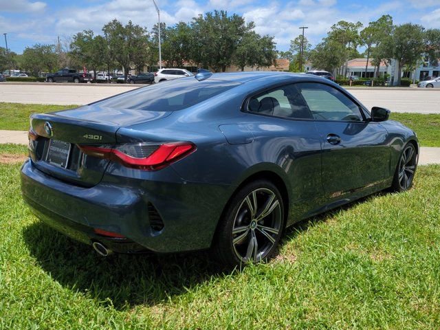 Used 2023 BMW 430i Coupe w/ Convenience Package RWD image 3
