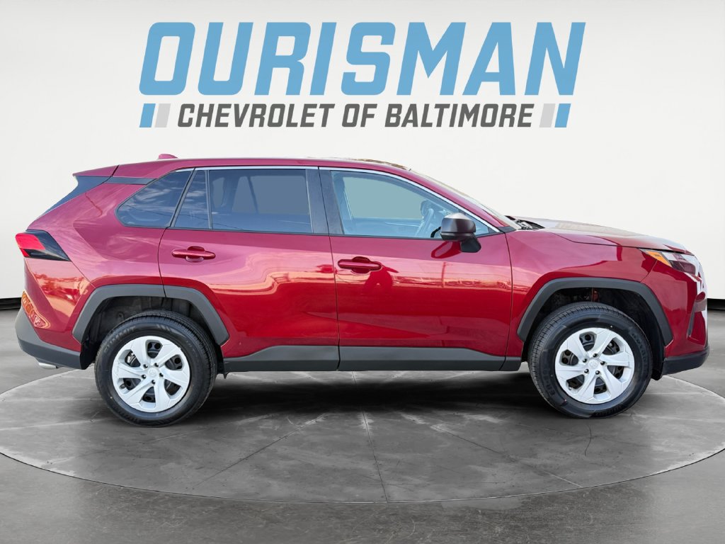 Used 2024 Toyota RAV4 LE FWD image 7