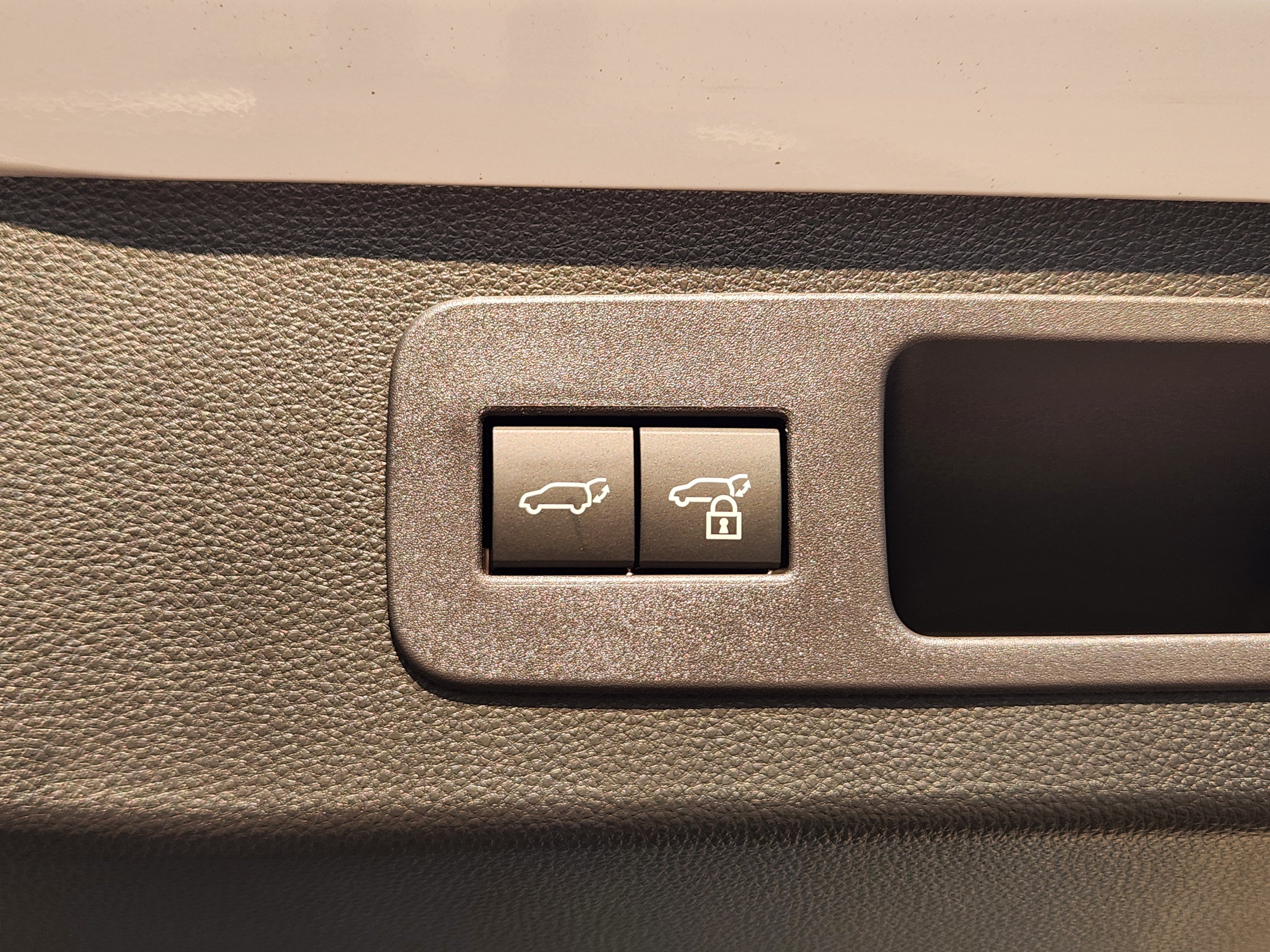 New 2026 Lexus LX 700h Luxury AWD/4WD image 25