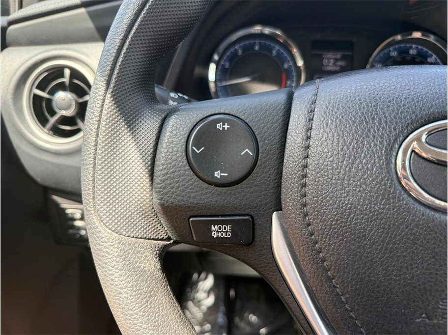 Used 2019 Toyota Corolla LE FWD image 19
