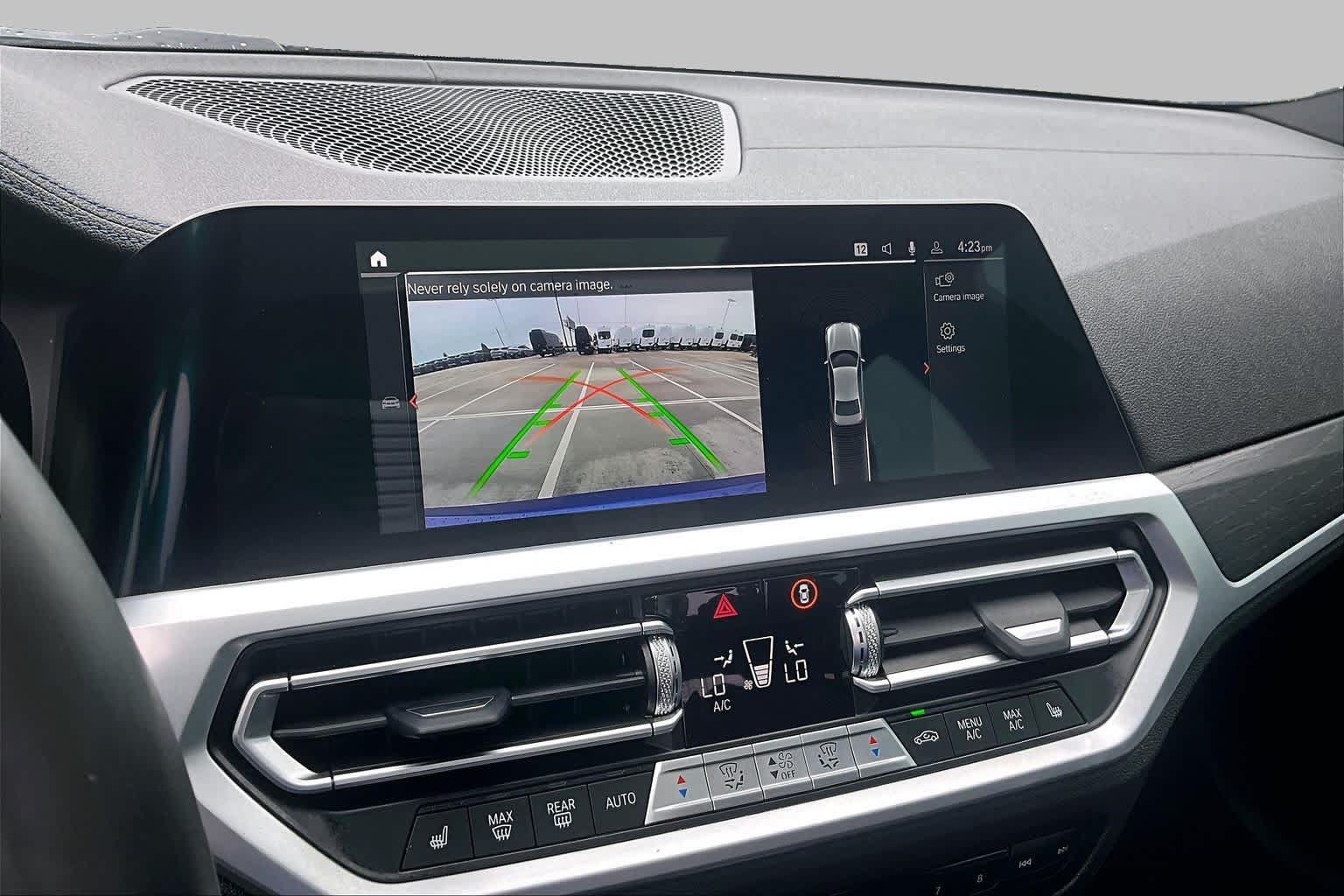 Used 2020 BMW 330i Sedan w/ M Sport Package RWD image 23