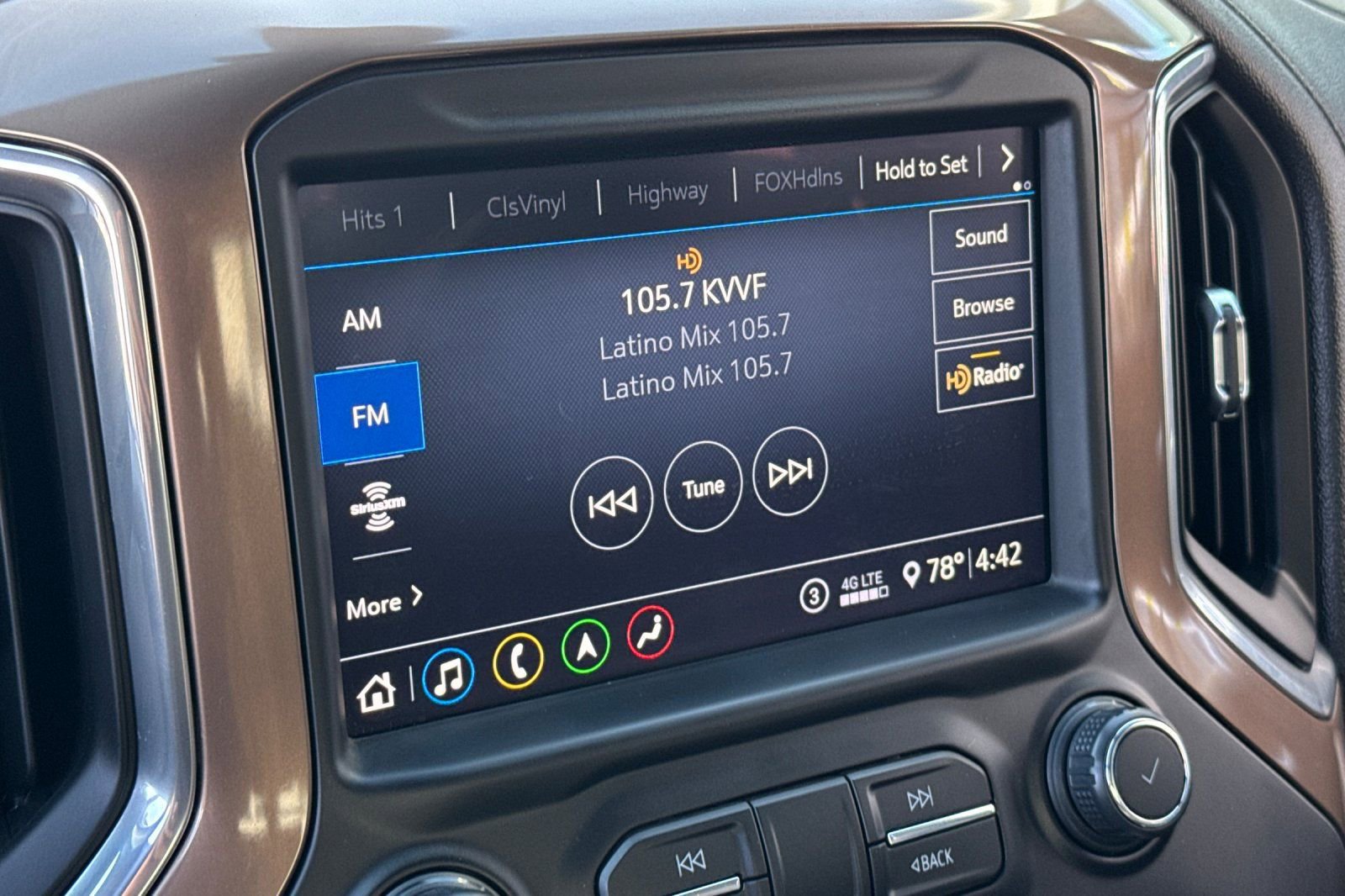 Used 2020 Chevrolet Silverado 1500 High Country w/ Technology Package image 24