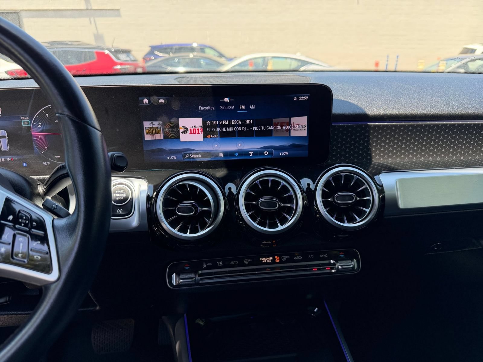 Used 2025 Mercedes-Benz GLB 250 image 17