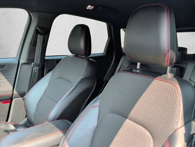 Used 2025 Ford Escape ST-Line FWD image 12