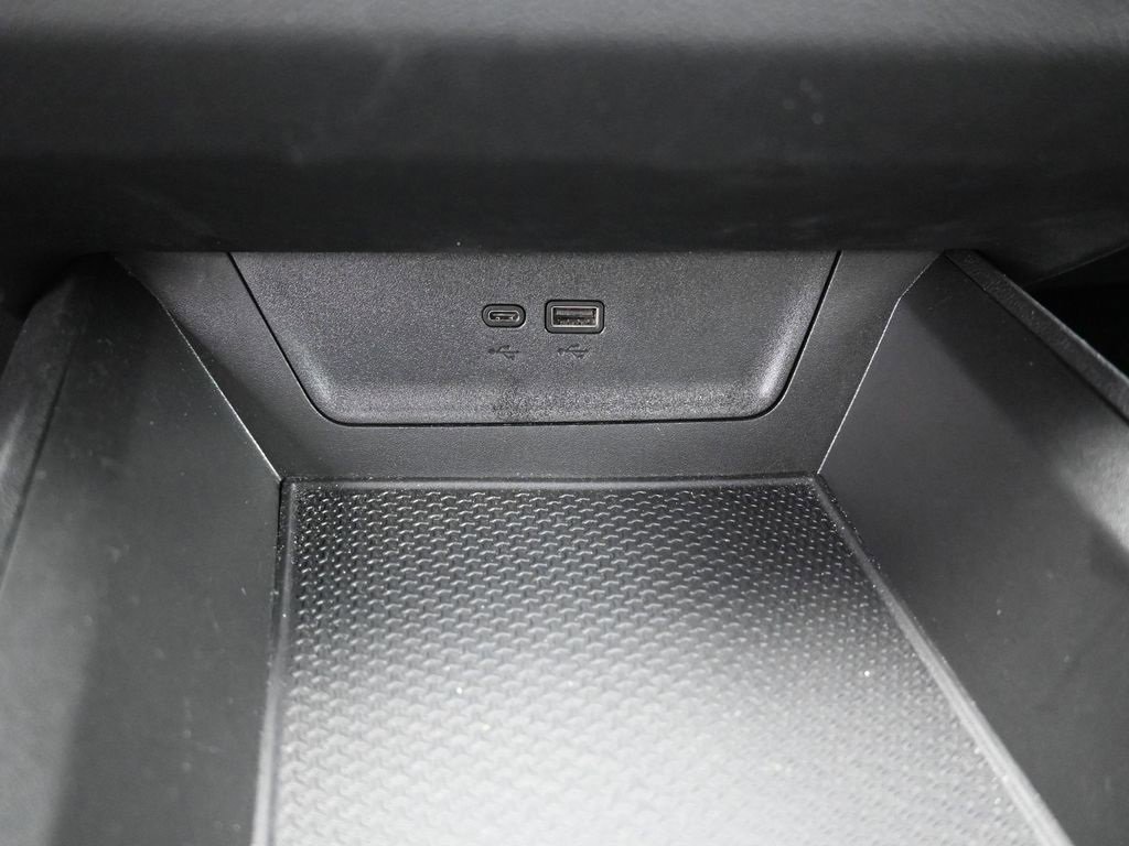 Used 2025 Chevrolet Equinox LT image 27