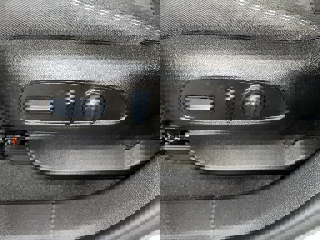 Certified 2024 Chevrolet Blazer LT w/ Convenience Package image 3