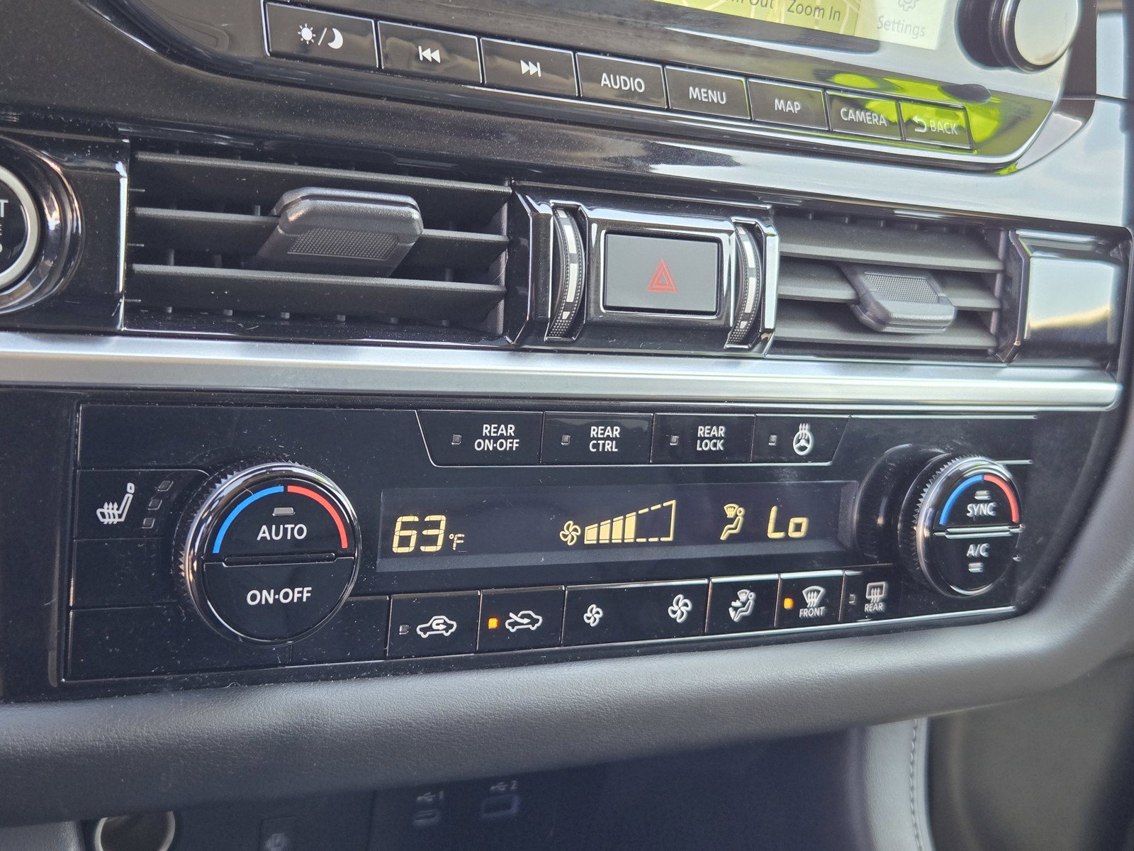 Used 2023 Nissan Pathfinder SL w/ Lighting Package (N92) FWD image 20