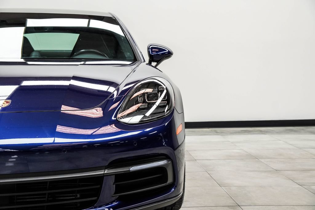 Used 2020 Porsche Panamera RWD image 4