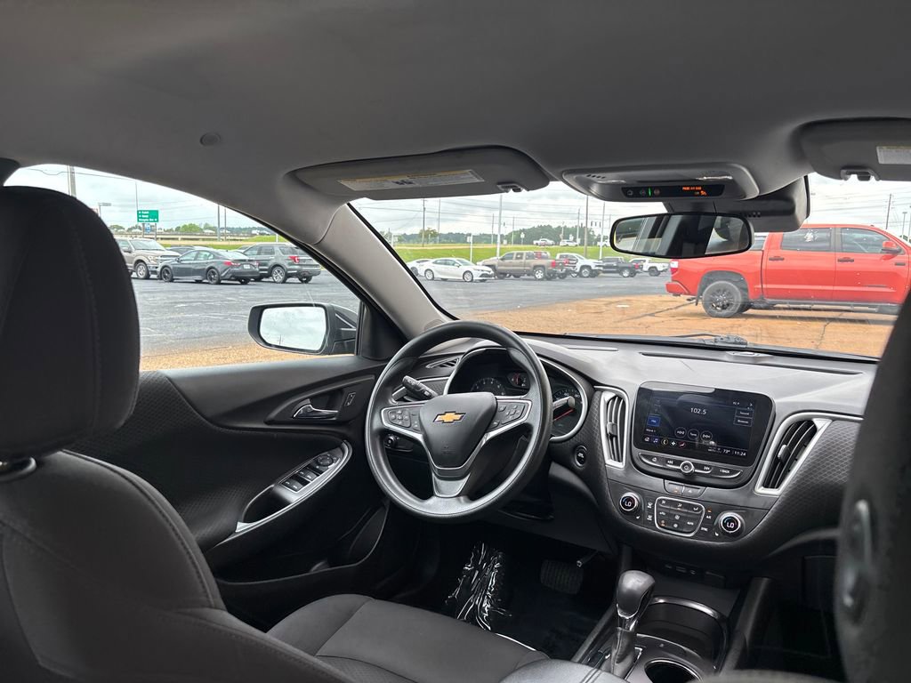 Used 2023 Chevrolet Malibu LT FWD image 28