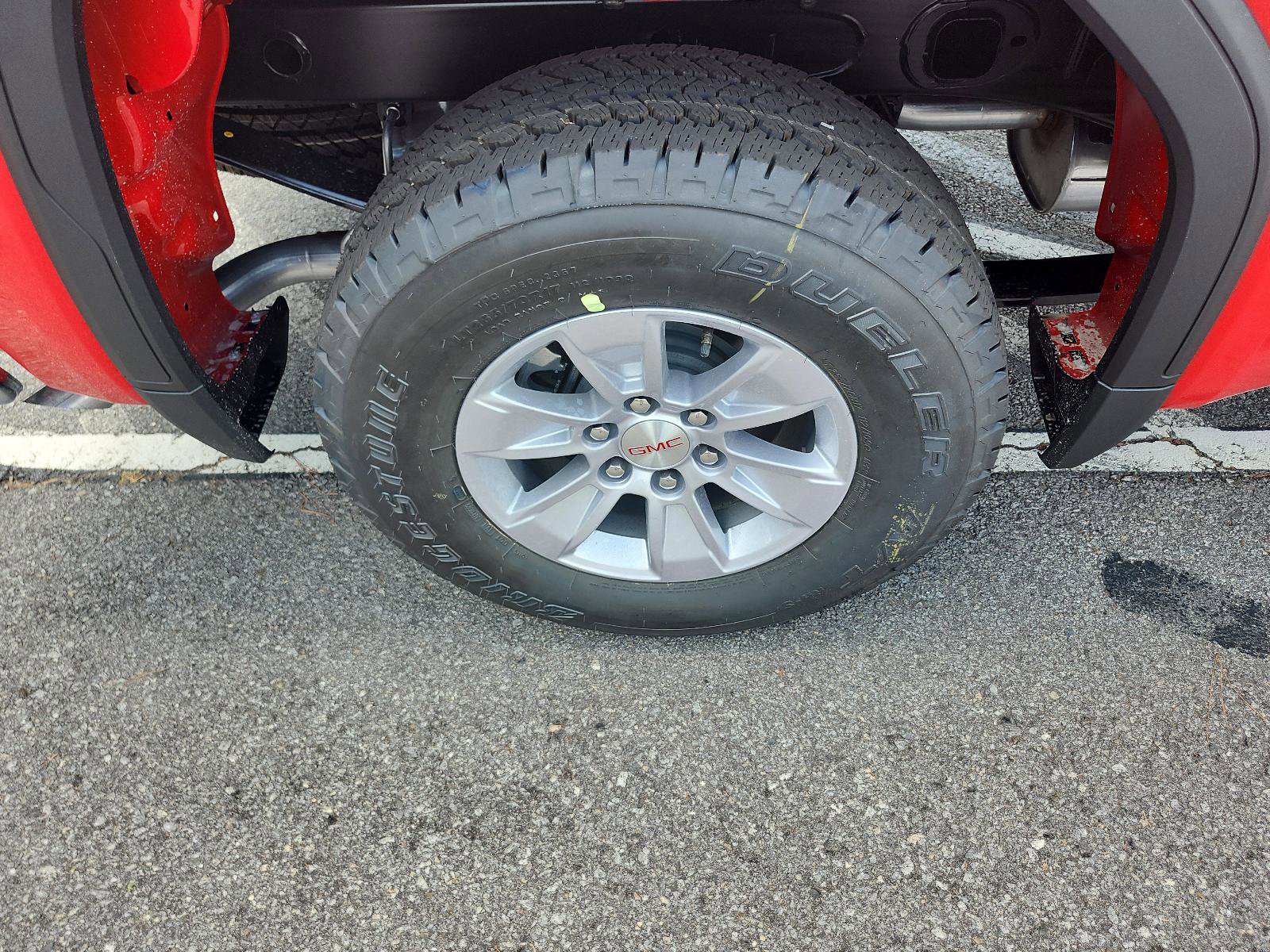 New 2026 GMC Sierra 1500 SLE image 6