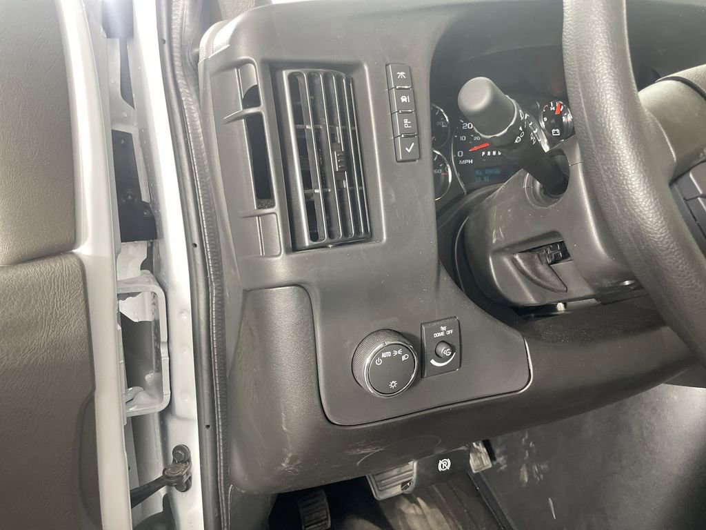 New 2025 GMC Savana 3500 Extended w/ Driver Convenience Package image 31