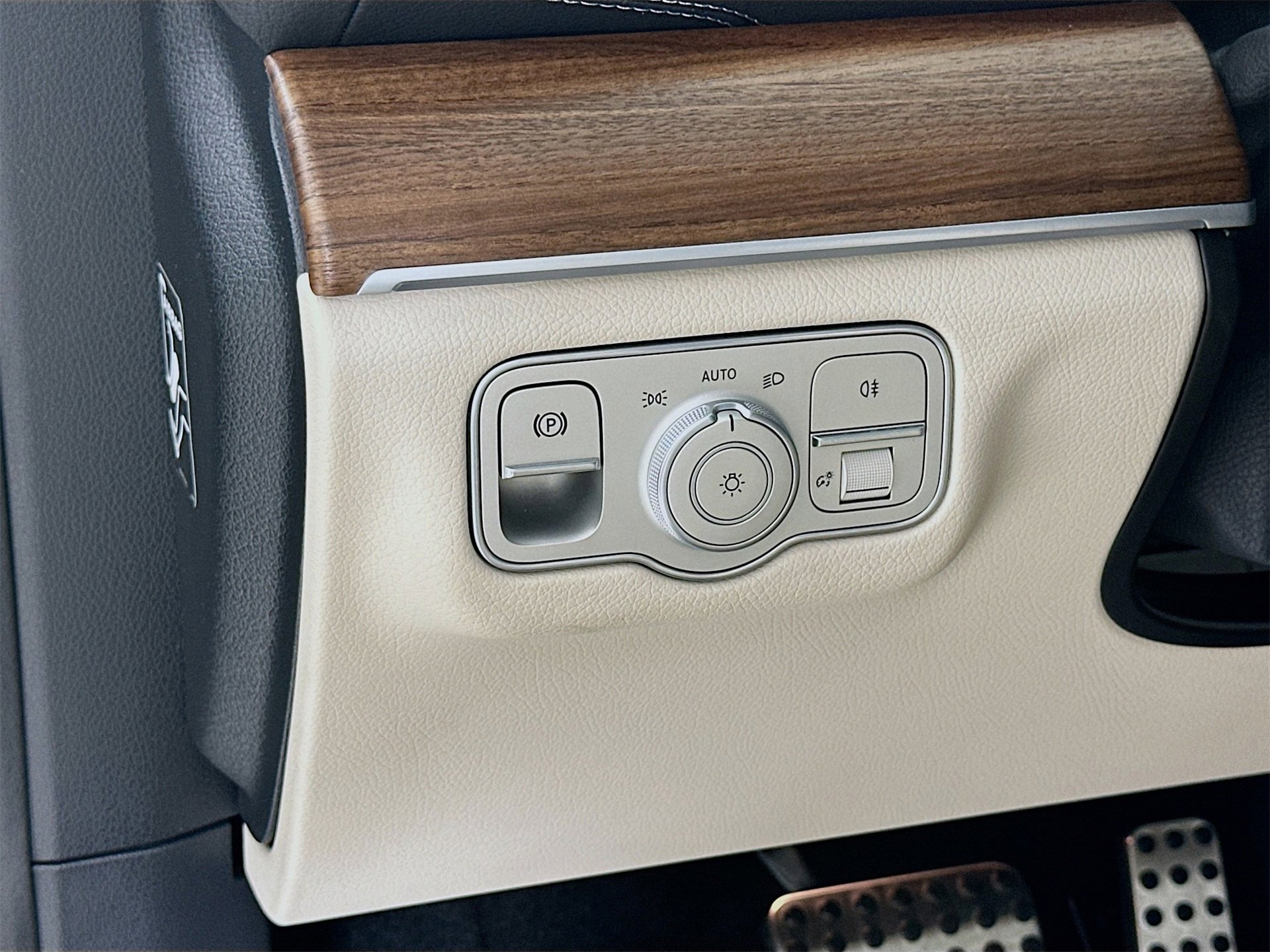 Certified 2024 Mercedes-Benz GLS 450 GLS 450 image 11