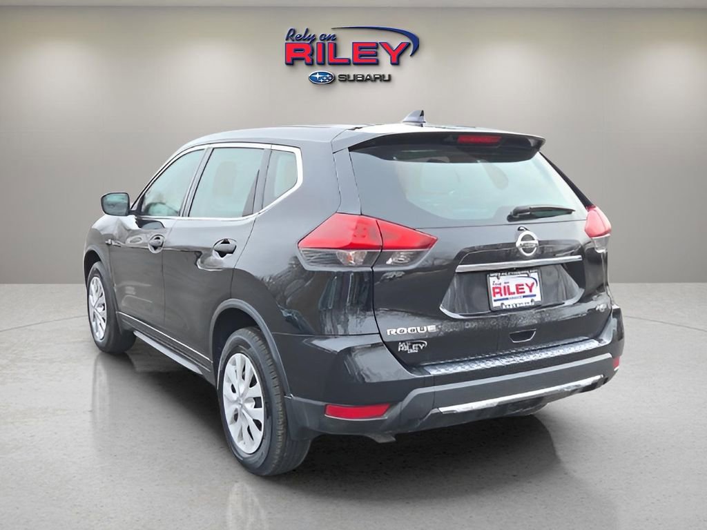 Used 2018 Nissan Rogue S image 3