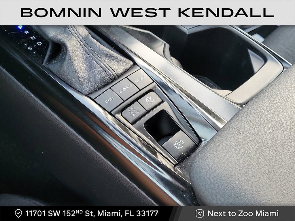 Used 2025 Toyota Camry LE image 21