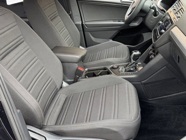 Used 2022 Volkswagen Tiguan S image 8