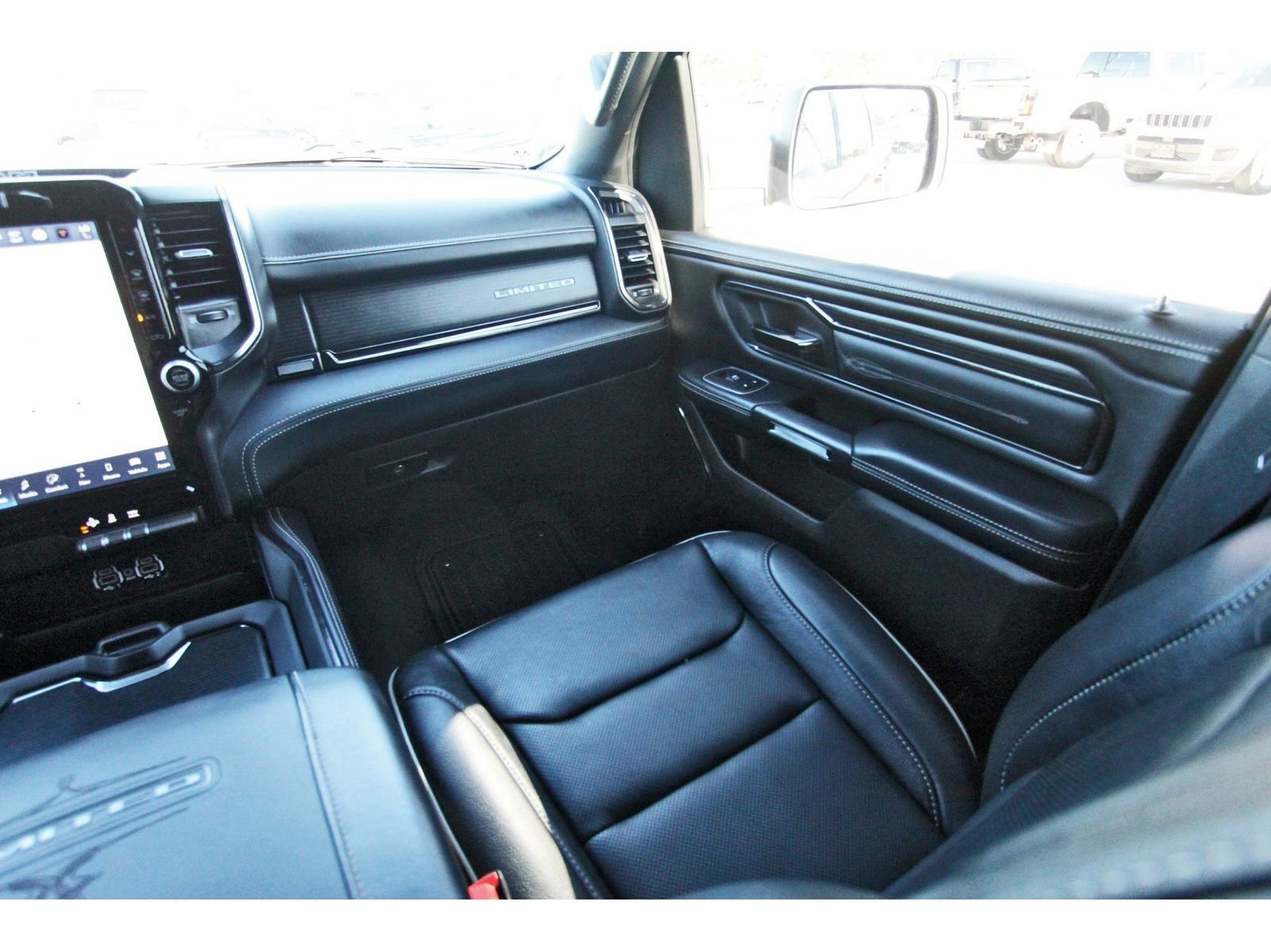 Used 2024 RAM 1500 Limited w/ Body Color Bumper Group image 11