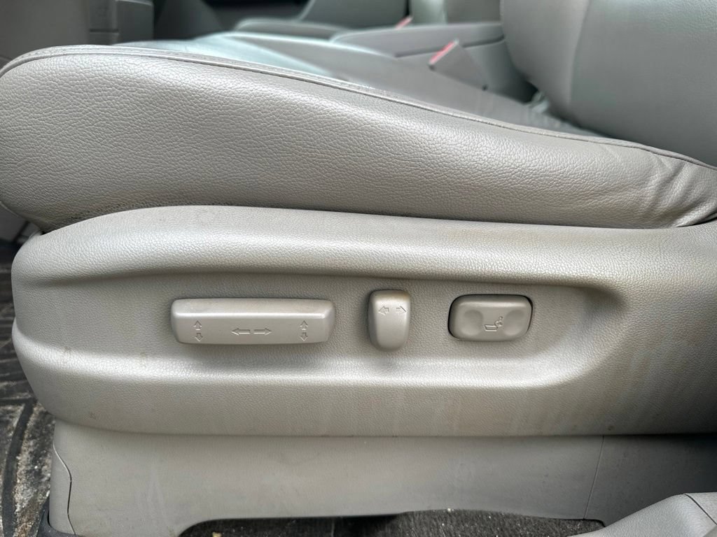 Used 2012 Honda Odyssey EX-L image 18