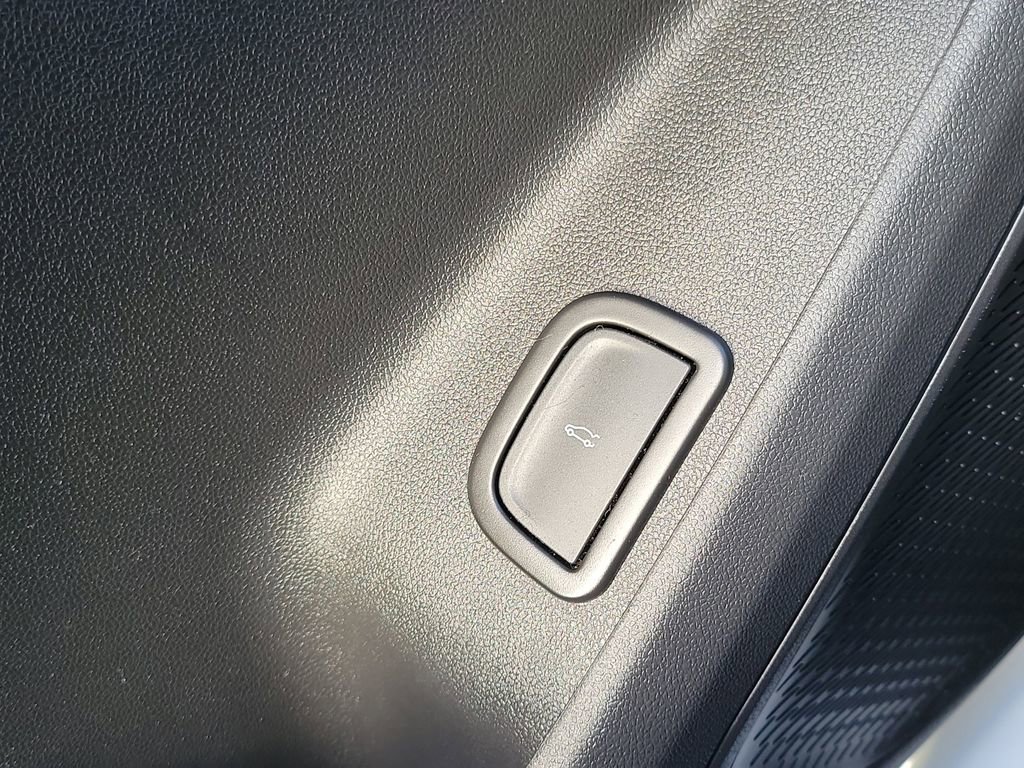 Used 2024 Chevrolet Traverse LS w/ LPO, Floor Liner Package FWD image 12