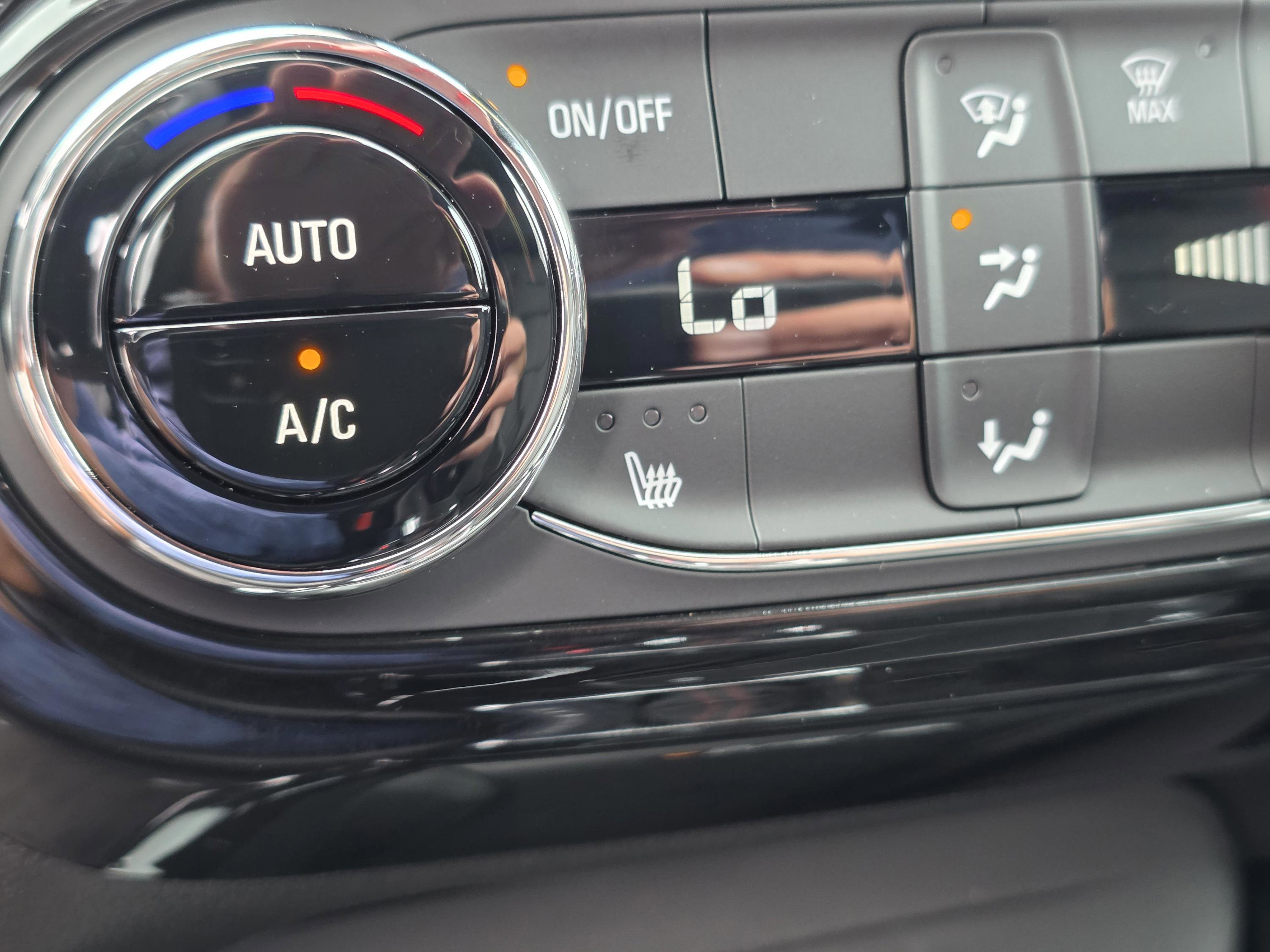 New 2026 Chevrolet Trax RS w/ Sunroof Package image 29