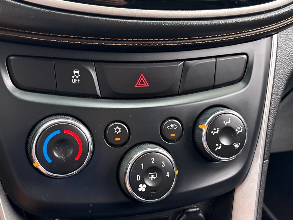 Used 2017 Chevrolet Trax LT FWD image 14