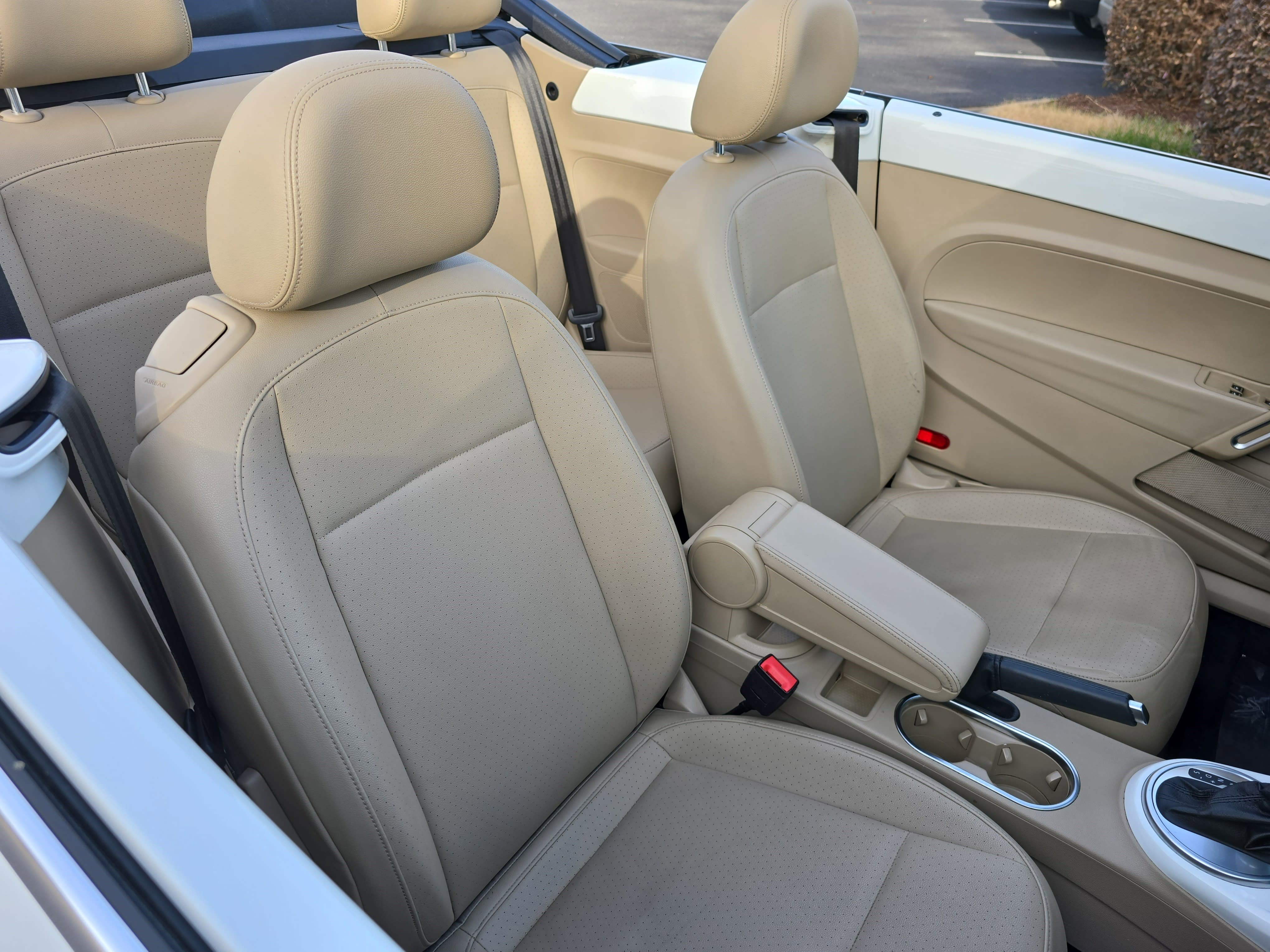 Used 2019 Volkswagen Beetle 2.0T S image 10