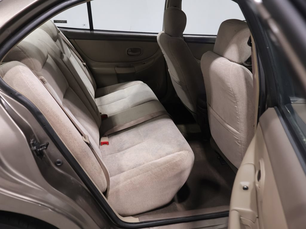 Used 2000 Oldsmobile Intrigue GL FWD image 20