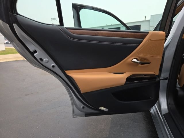 Used 2023 Lexus ES 350 w/ Premium Package FWD image 12