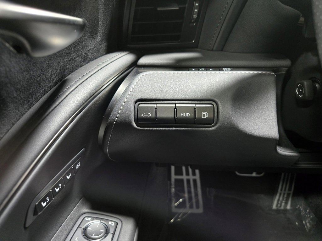 Used 2023 Lexus LC 500 Coupe w/ Performance Package image 14